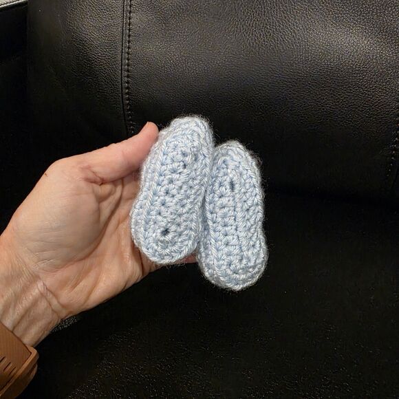 Baby Crochet Booties Hat New, Acrylic Pick Size & Colors Made To Order - Picture 12 of 12